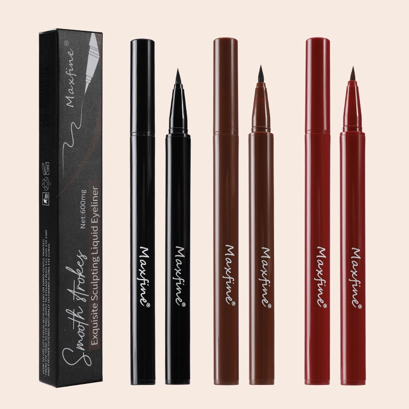 Delicate-Sculpting-Liquid-Eyeliner-5