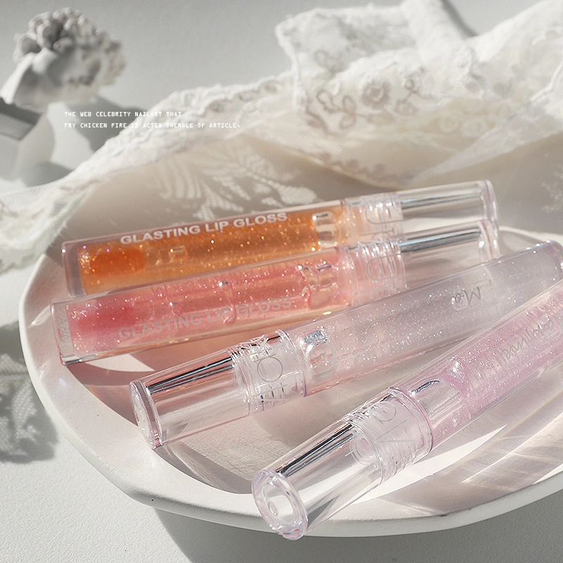 Glossy-Lip-Glossz6