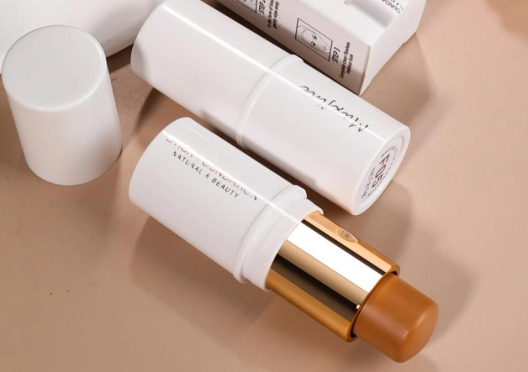 Why Does Foundation Oxidize and What Private Label Buyers Should Test Before Approving Shades